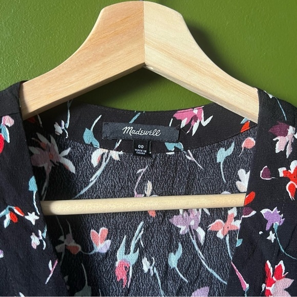 MADEWELL V-Neck Button-Front Mini Dress in Drifting Flowers SIZE 00 - Picture 5 of 10